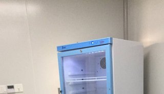 双门分析仪器用试剂冷藏柜